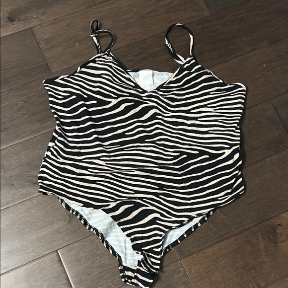 H&M Tops - 4/$20 H&M Zebra Print body suit, cream and black, size XL